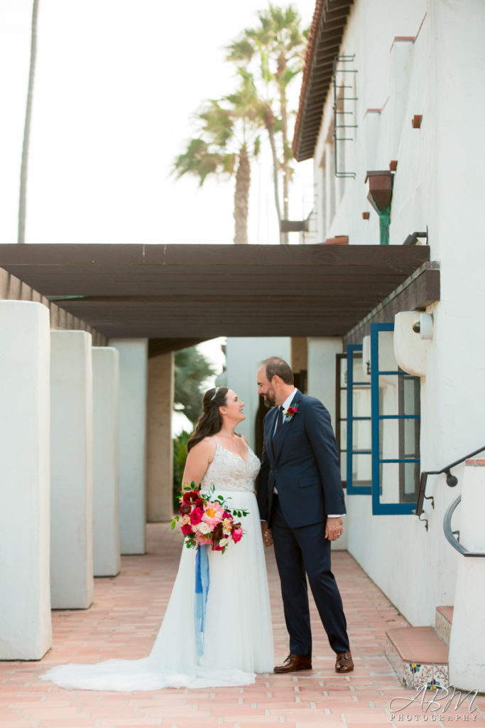 san-diego-wedding-photographer-ole-hanson-beach-club-0022-683x1024 Ole Hanson Beach Club | San Clemente | Christina + Stephen’s Wedding Photography