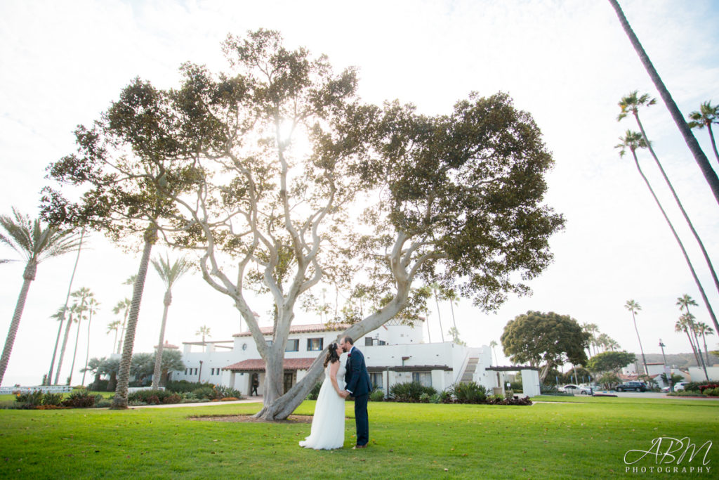 Ole Hanson Beach Club | San Clemente | Christina + Stephen’s Wedding Photography Weddings san-diego-wedding-photographer-ole-hanson-beach-club-0023-1024x683 Ole Hanson Beach Club | San Clemente | Christina + Stephen’s Wedding Photography
