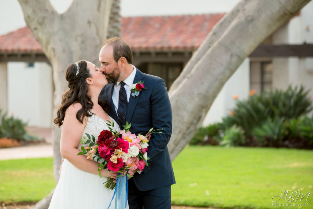san-diego-wedding-photographer-ole-hanson-beach-club-0025-1024x683 Ole Hanson Beach Club | San Clemente | Christina + Stephen’s Wedding Photography
