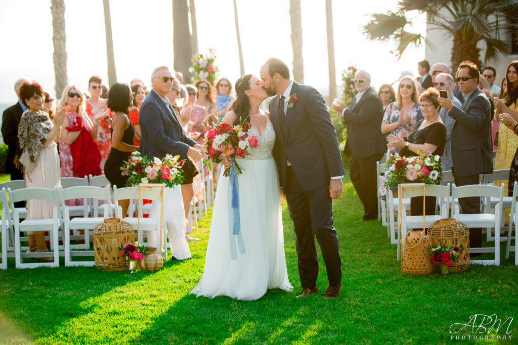 san-diego-wedding-photographer-ole-hanson-beach-club-0041-1024x683 Ole Hanson Beach Club | San Clemente | Christina + Stephen’s Wedding Photography