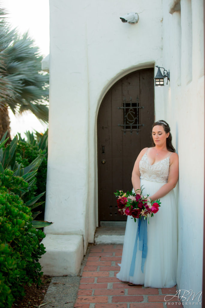 san-diego-wedding-photographer-ole-hanson-beach-club-0047-683x1024 Ole Hanson Beach Club | San Clemente | Christina + Stephen’s Wedding Photography