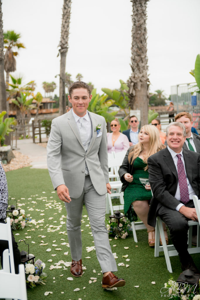 san-diego-wedding-photographer-paradise-point-0021-683x1024 Paradise Point | San Diego | Morgan + Jeremy’s Wedding Photography