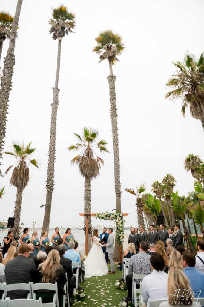 san-diego-wedding-photographer-paradise-point-0027-683x1024 Paradise Point | San Diego | Morgan + Jeremy’s Wedding Photography