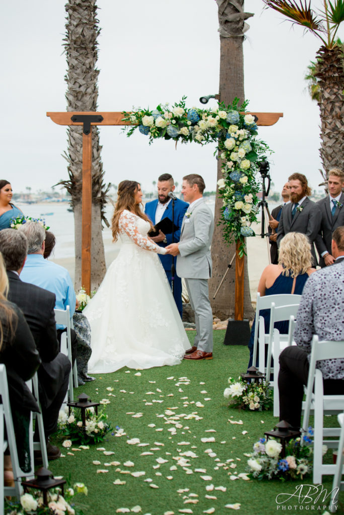 san-diego-wedding-photographer-paradise-point-0029-683x1024 Paradise Point | San Diego | Morgan + Jeremy’s Wedding Photography