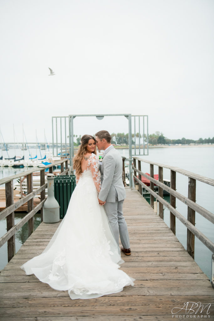 san-diego-wedding-photographer-paradise-point-0040-683x1024 Paradise Point | San Diego | Morgan + Jeremy’s Wedding Photography