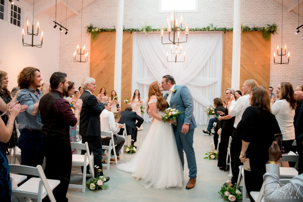 Windmill Food Hall | Carlsbad | Maddie + Matthew’s Wedding Photography Venue Spotlight Weddings san-diego-wedding-photographer-windmill-carlsbad-0001-1024x683 Windmill Food Hall | Carlsbad | Maddie + Matthew’s Wedding Photography