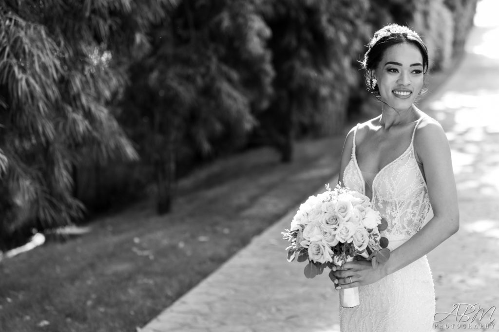 01-grand-tradition-estate-and-gardens-san-diego-wedding-photography-014-1024x682 Grand Tradition Estate & Gardens | Fallbrook | Mia and Mario's Wedding Photography