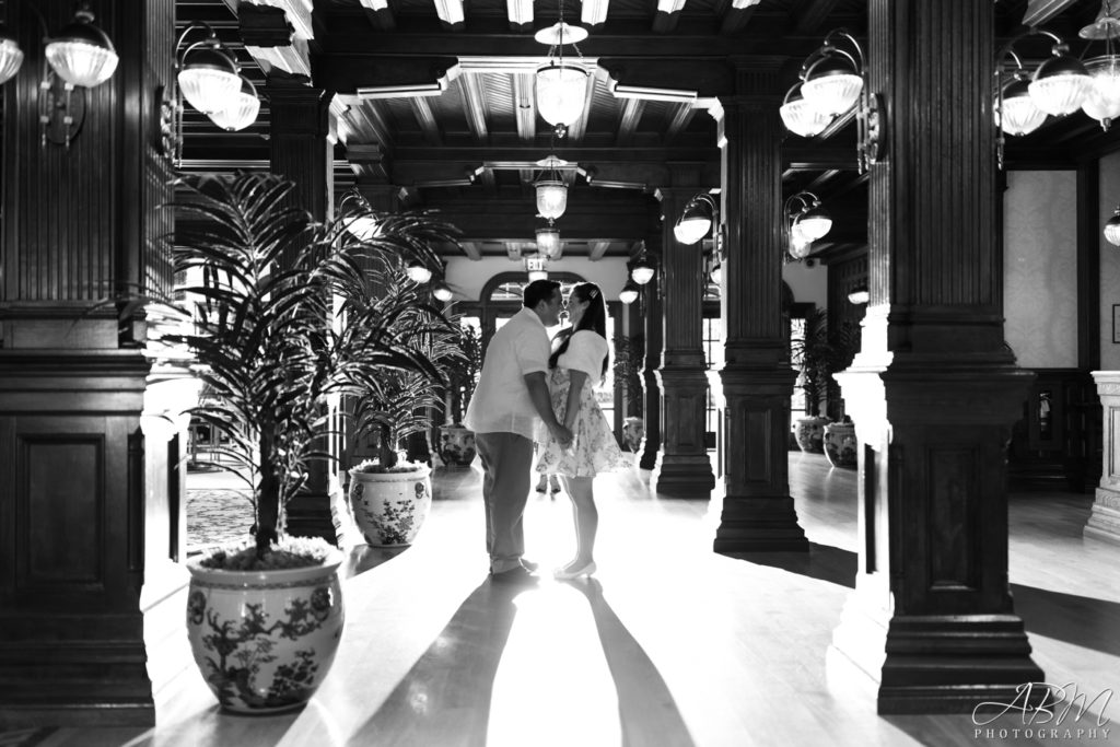 05-hotel-del-coronado-san-diego-engagement-photographer-007-1024x683 Hotel Del Coronado | Coronado | Austin and Rachel's Engagement Photography