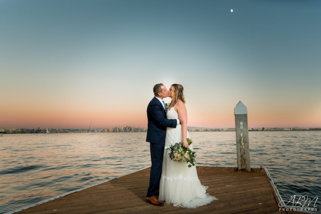 Bali Hai | San Diego | Lindsey + Tim’s Wedding Photography Weddings bali-hai-san-diego-wedding-photography-0043-1024x682 Bali Hai | San Diego | Lindsey + Tim’s Wedding Photography