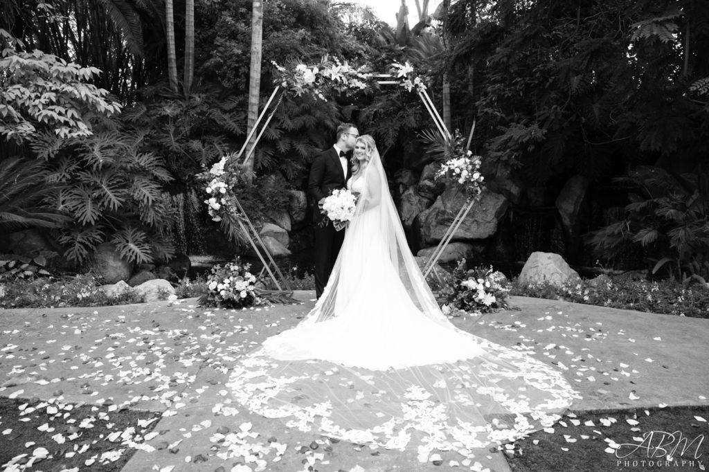grand-tradition-estate-gardens-san-diego-wedding-photographer-033-1024x682 Grand Tradition Estate & Gardens | Fallbrook | Samantha and Mathias's Wedding Photography