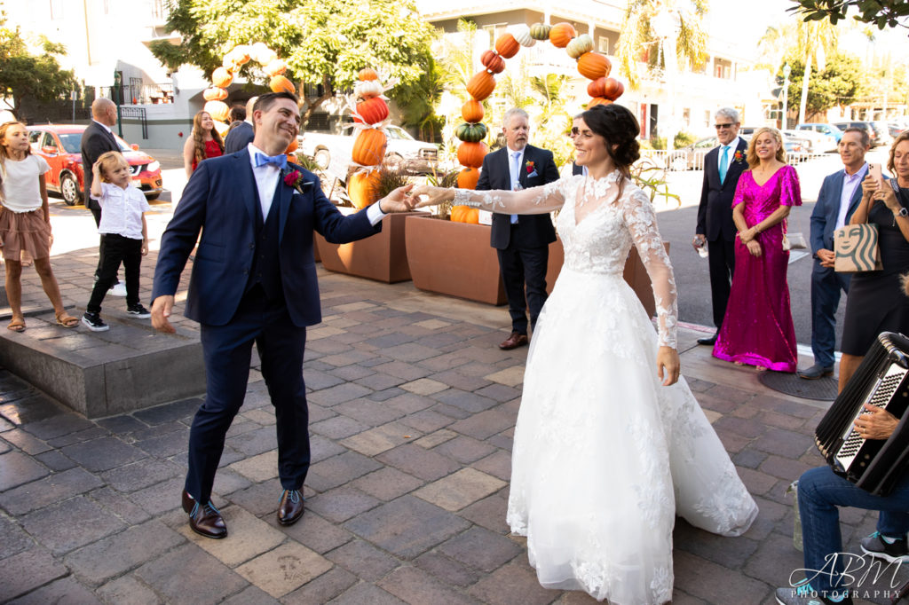 Luce on Kettner | San Diego | Bess and Rob's Wedding Photography Weddings luce-on-kettner-san-diego-wedding-photographer-024-1024x682 Luce on Kettner | San Diego | Bess and Rob's Wedding Photography