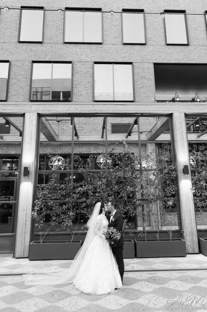 Luce on Kettner | San Diego | Bess and Rob's Wedding Photography Weddings luce-on-kettner-san-diego-wedding-photographer-042-682x1024 Luce on Kettner | San Diego | Bess and Rob's Wedding Photography