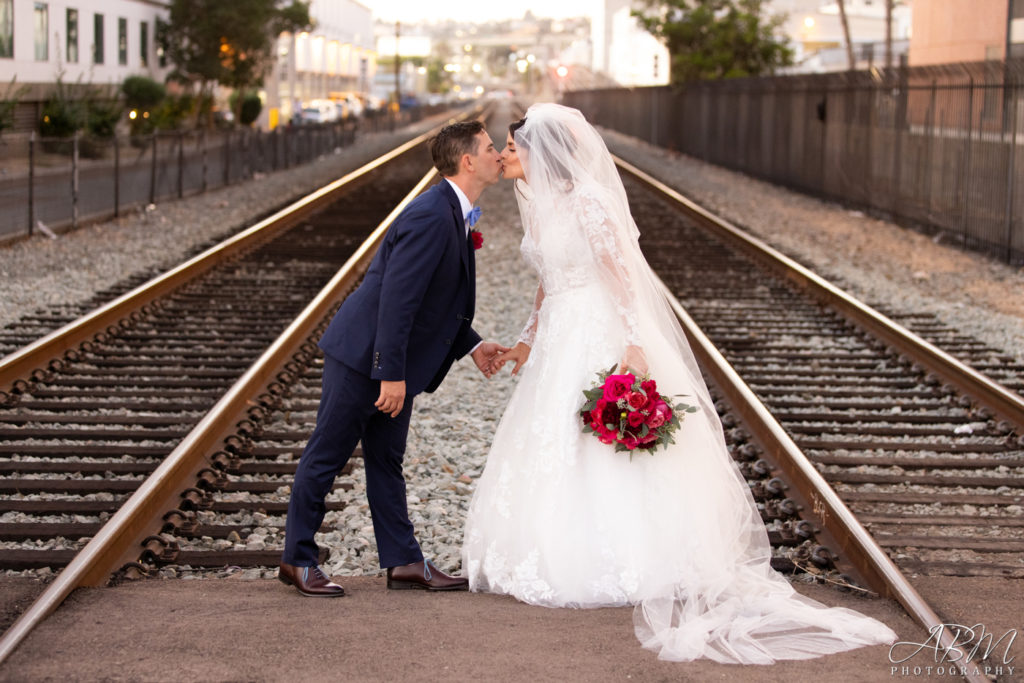 Luce on Kettner | San Diego | Bess and Rob's Wedding Photography Weddings luce-on-kettner-san-diego-wedding-photographer-054-1024x683 Luce on Kettner | San Diego | Bess and Rob's Wedding Photography