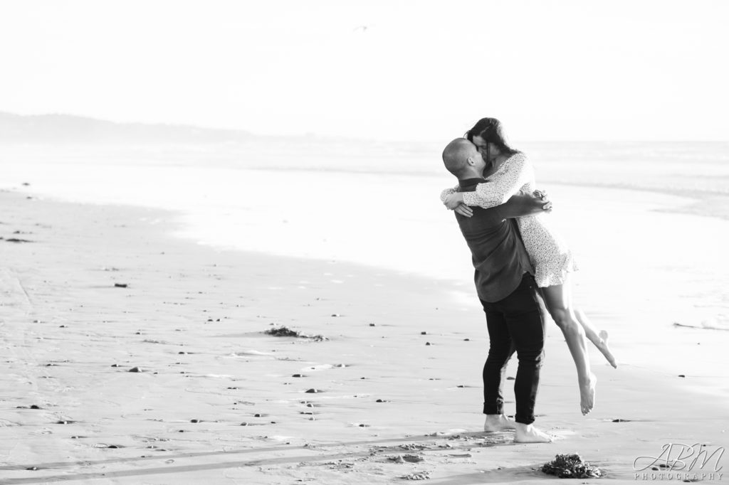 Seagrove Park | Del Mar | Daphne and Gus's Engagement Photography Weddings sea-grove-park-san-diego-engagement-photography-015-1024x682 Seagrove Park | Del Mar | Daphne and Gus's Engagement Photography