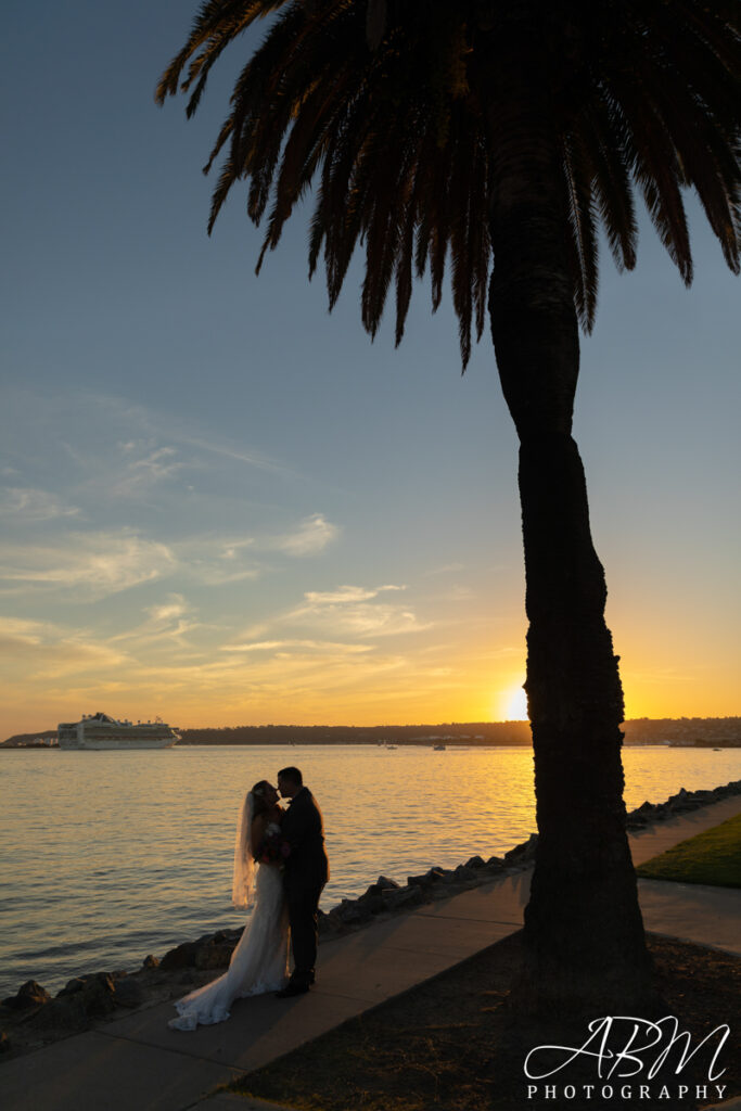 03harbor-view-loft-san-diego-wedding-photography-037-683x1024 Harbor View Loft | San Diego | Allyson + Robert’s Wedding Photography