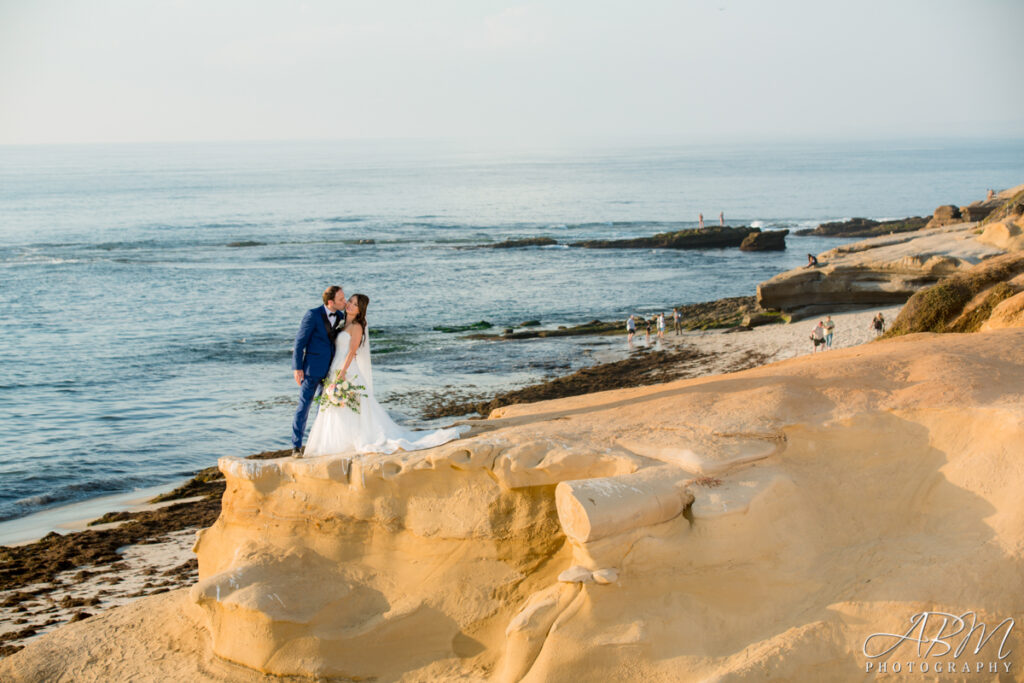 Cuvier Club | La Jolla | Joyce + Marius’ Wedding Photography Weddings cuvier-club-la-jolla-wedding-photography-035-1024x683 Cuvier Club | La Jolla | Joyce + Marius’ Wedding Photography