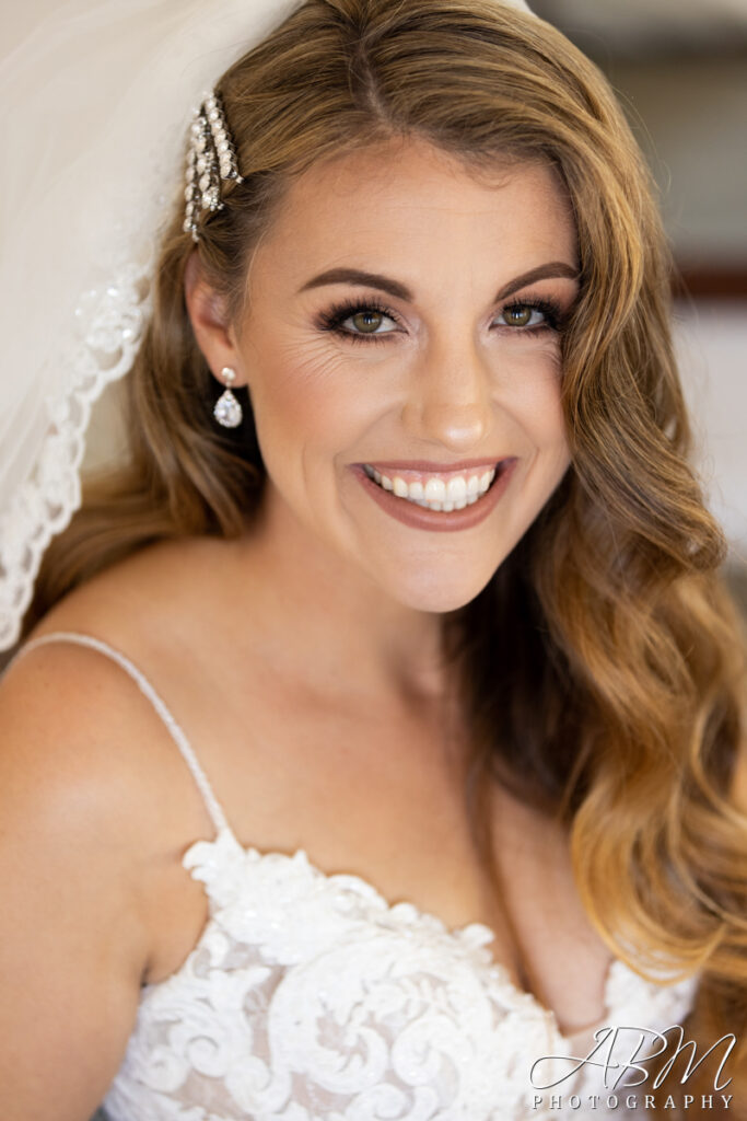 Harbor View Loft | San Diego | Allyson + Robert’s Wedding Photography Weddings harbor-view-loft-san-diego-wedding-photography-012-683x1024 Harbor View Loft | San Diego | Allyson + Robert’s Wedding Photography