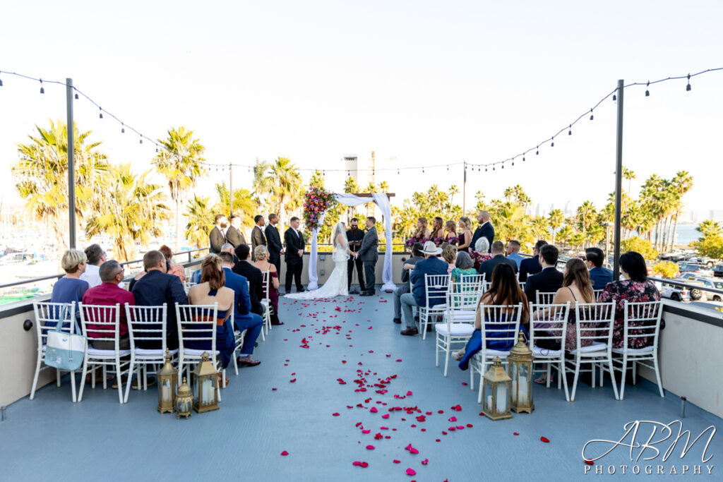 Harbor View Loft | San Diego | Allyson + Robert’s Wedding Photography Weddings harbor-view-loft-san-diego-wedding-photography-017-1024x683 Harbor View Loft | San Diego | Allyson + Robert’s Wedding Photography