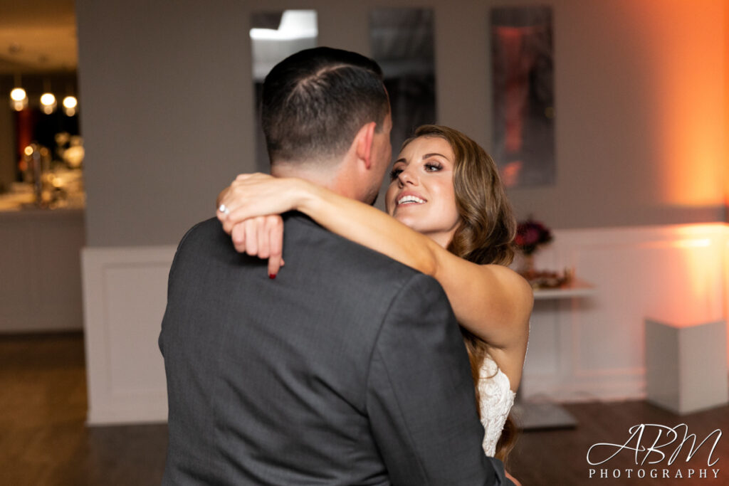 Harbor View Loft | San Diego | Allyson + Robert’s Wedding Photography Weddings harbor-view-loft-san-diego-wedding-photography-045-1024x683 Harbor View Loft | San Diego | Allyson + Robert’s Wedding Photography