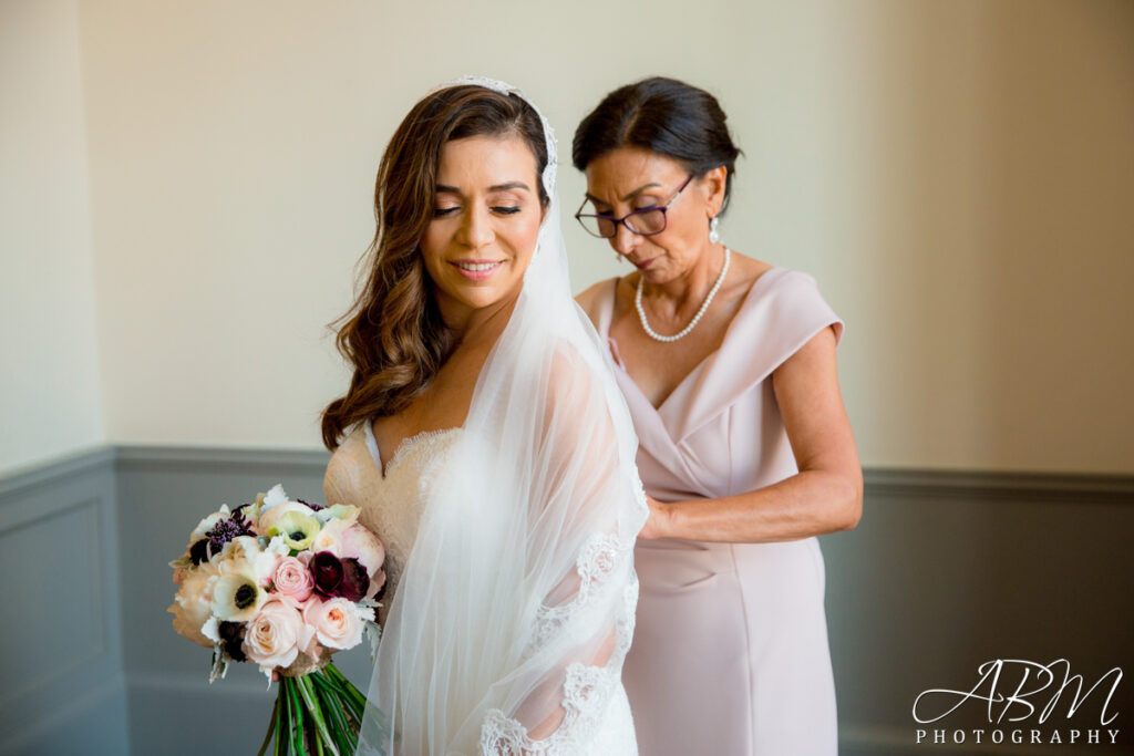 Pendry | San Diego | Cynthia + Anthony’s Wedding Photography Weddings pendry-downtown-san-diego-wedding-photography-003-1024x683 Pendry | San Diego | Cynthia + Anthony’s Wedding Photography