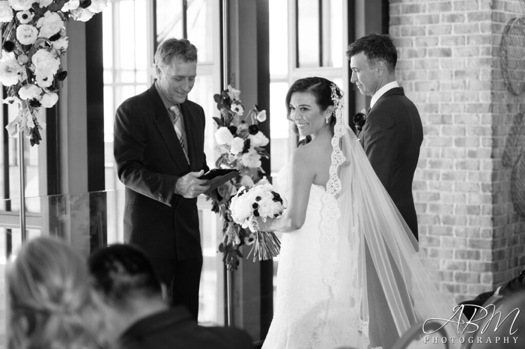 Pendry | San Diego | Cynthia + Anthony’s Wedding Photography Weddings pendry-downtown-san-diego-wedding-photography-018-1024x681 Pendry | San Diego | Cynthia + Anthony’s Wedding Photography
