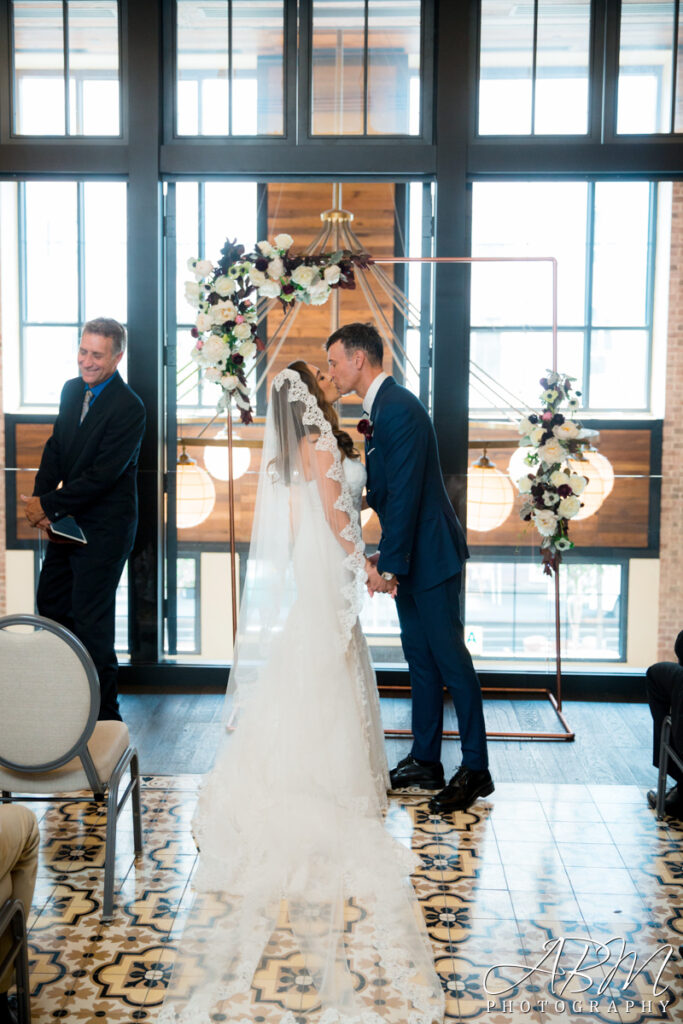 Pendry | San Diego | Cynthia + Anthony’s Wedding Photography Weddings pendry-downtown-san-diego-wedding-photography-020-683x1024 Pendry | San Diego | Cynthia + Anthony’s Wedding Photography