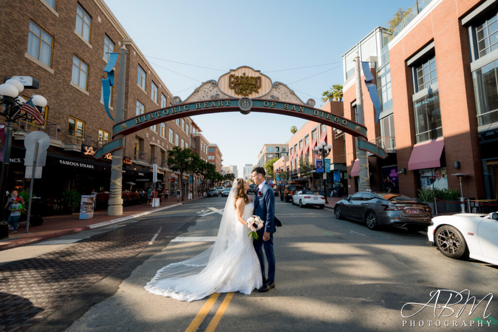 Pendry | San Diego | Cynthia + Anthony’s Wedding Photography Weddings pendry-downtown-san-diego-wedding-photography-035-1024x683 Pendry | San Diego | Cynthia + Anthony’s Wedding Photography
