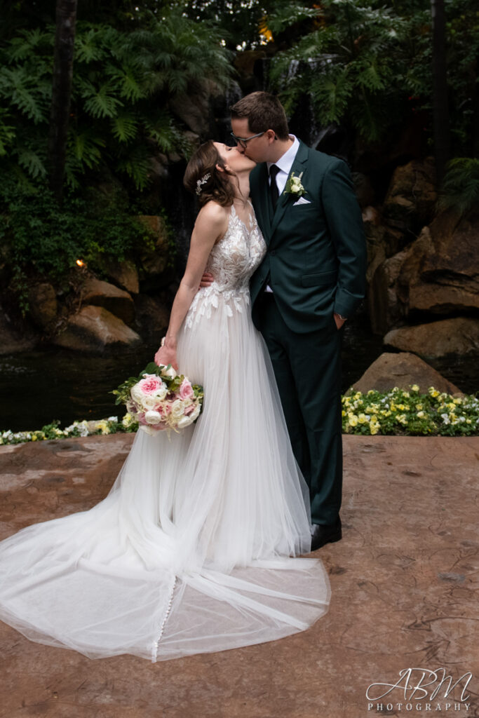 05grand-tradition-san-diego-wedding-photography-031-683x1024 Grand Tradition Garden and Estates | San Diego | Tess + Evan’s Wedding Photography
