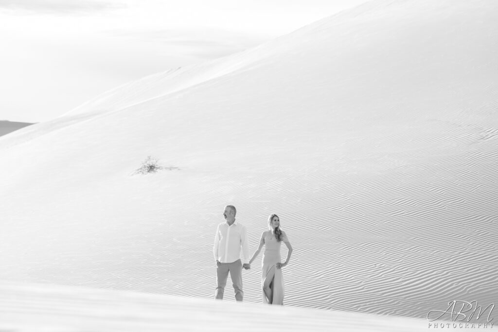 glamis-sand-dunes-engagement-wedding-photography-15-1024x683 Glamis Sand Dunes | California | Brian and Julie's Engagement Photography