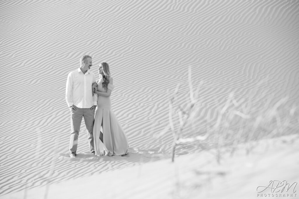 glamis-sand-dunes-engagement-wedding-photography-17-1024x683 Glamis Sand Dunes | California | Brian and Julie's Engagement Photography