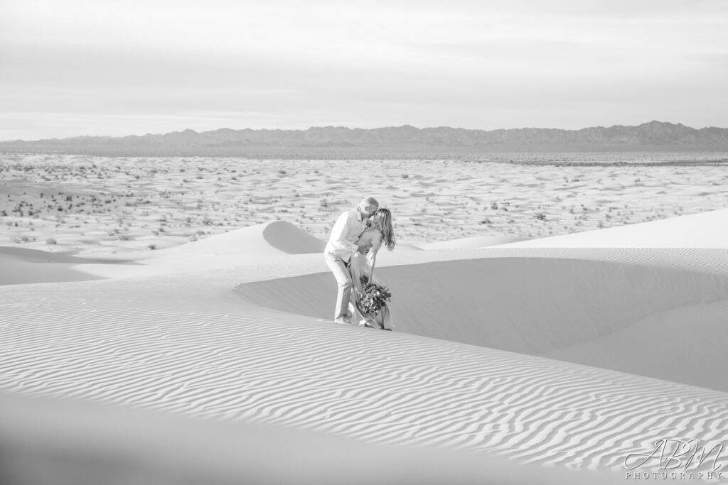 glamis-sand-dunes-engagement-wedding-photography-19-1024x683 Glamis Sand Dunes | California | Brian and Julie's Engagement Photography