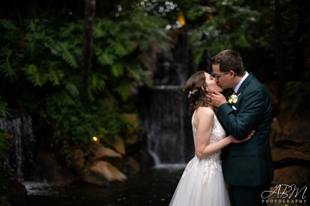 grand-tradition-san-diego-wedding-photography-032-1024x683 Grand Tradition Garden and Estates | San Diego | Tess + Evan’s Wedding Photography