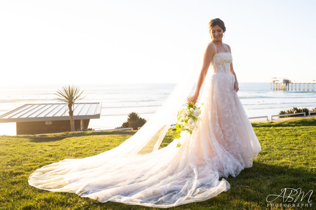Scripps Seaside Forum | La Jolla | Olivia + Dillon’s Wedding Photography Weddings scripps-seaside-forum-la-jolla-wedding-photography-034-1024x683 Scripps Seaside Forum | La Jolla | Olivia + Dillon’s Wedding Photography