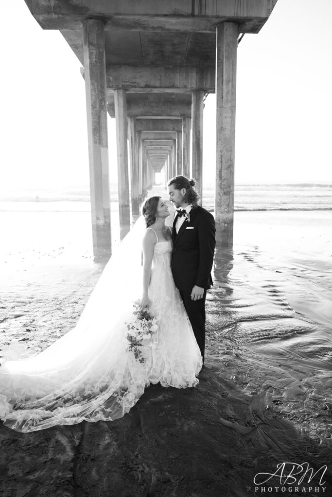 scripps-seaside-forum-la-jolla-wedding-photography-035-683x1024 Scripps Seaside Forum | La Jolla | Olivia + Dillon’s Wedding Photography