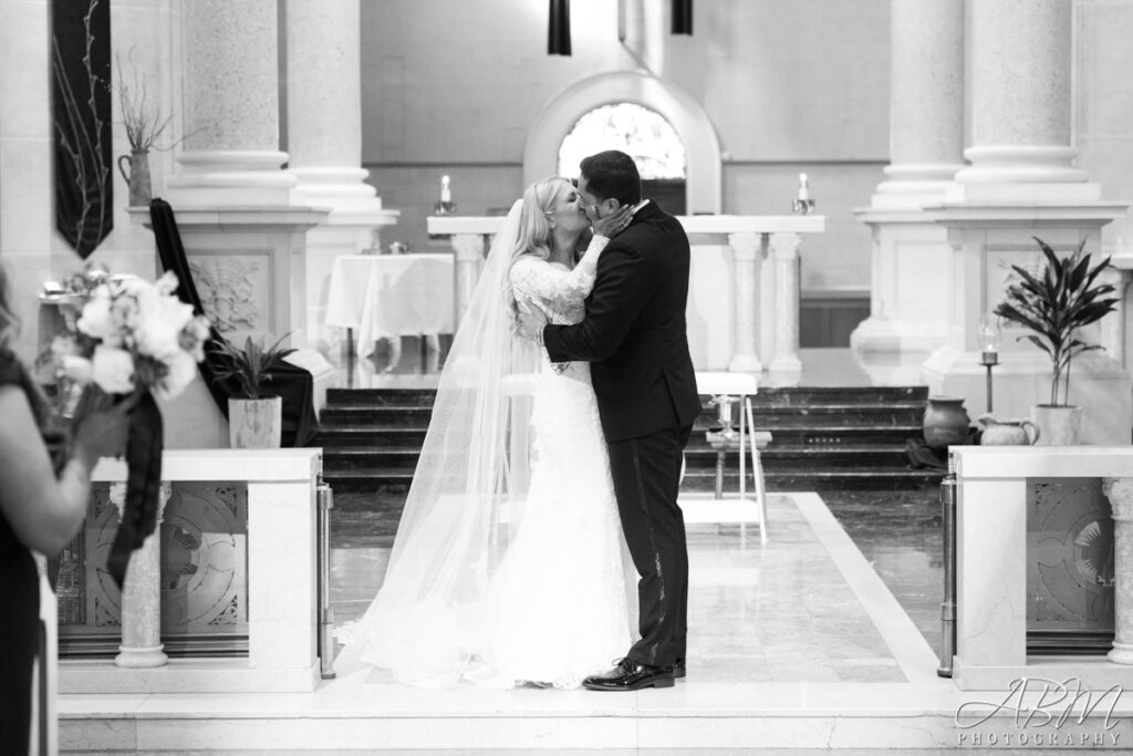The Immaculata Catholic Church | San Diego | Grace + Gilbert’s Wedding Photography Weddings the-immaculata-curch-san-diego-wedding-photography-016-1024x683 The Immaculata Catholic Church | San Diego | Grace + Gilbert’s Wedding Photography