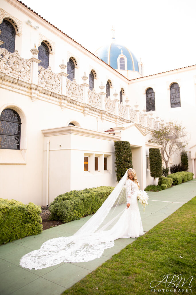 The Immaculata Catholic Church | San Diego | Grace + Gilbert’s Wedding Photography Weddings the-immaculata-curch-san-diego-wedding-photography-038-683x1024 The Immaculata Catholic Church | San Diego | Grace + Gilbert’s Wedding Photography
