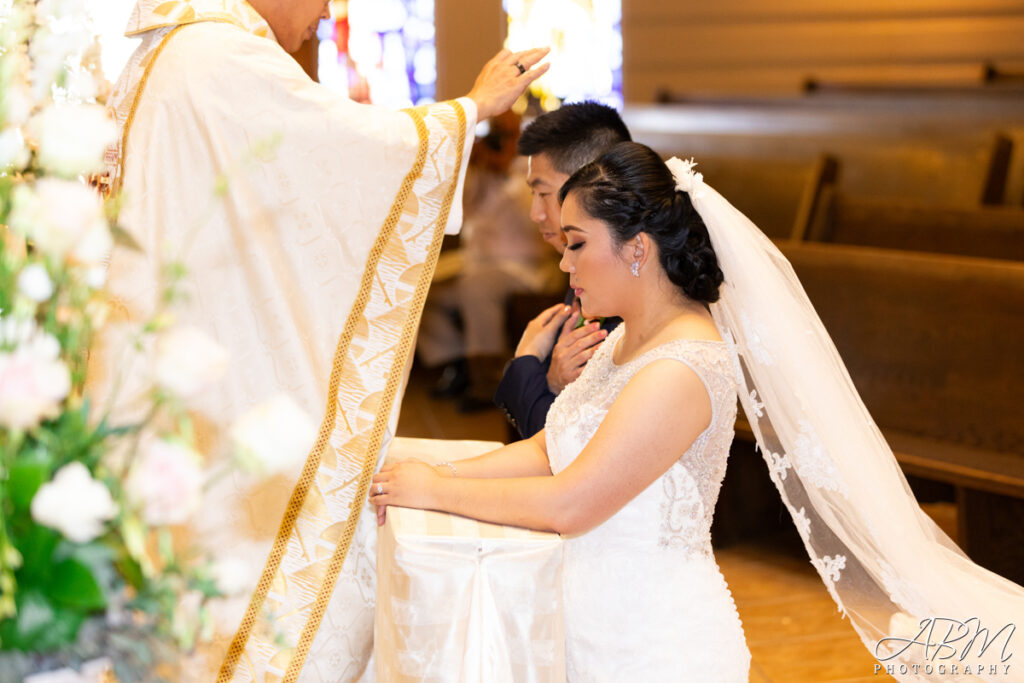 St-louis-catholic-curch-san-diego-photography-015-1024x683 St. Louis Catholic Church | San Diego | Erica + Ryan’s Wedding Photography