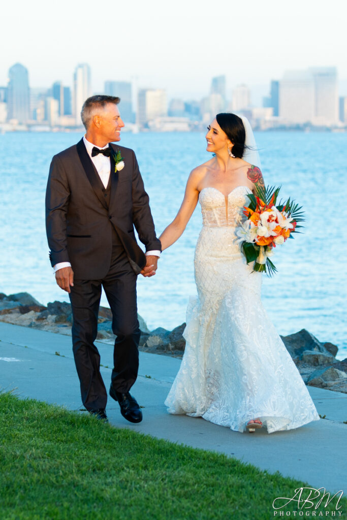 tom-hanks-lighthouse-wedding-photography-047-683x1024 Tom Ham’s Lighthouse | San Diego | Sabrina + Clint’s Wedding Photography