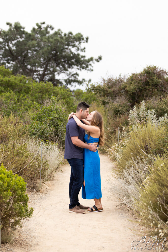 torrey-pines-state-reserve-engagement-photography-002-683x1024 Torrey Pines State Reserve | San Diego | Krista + Michael’s Engagement Photography