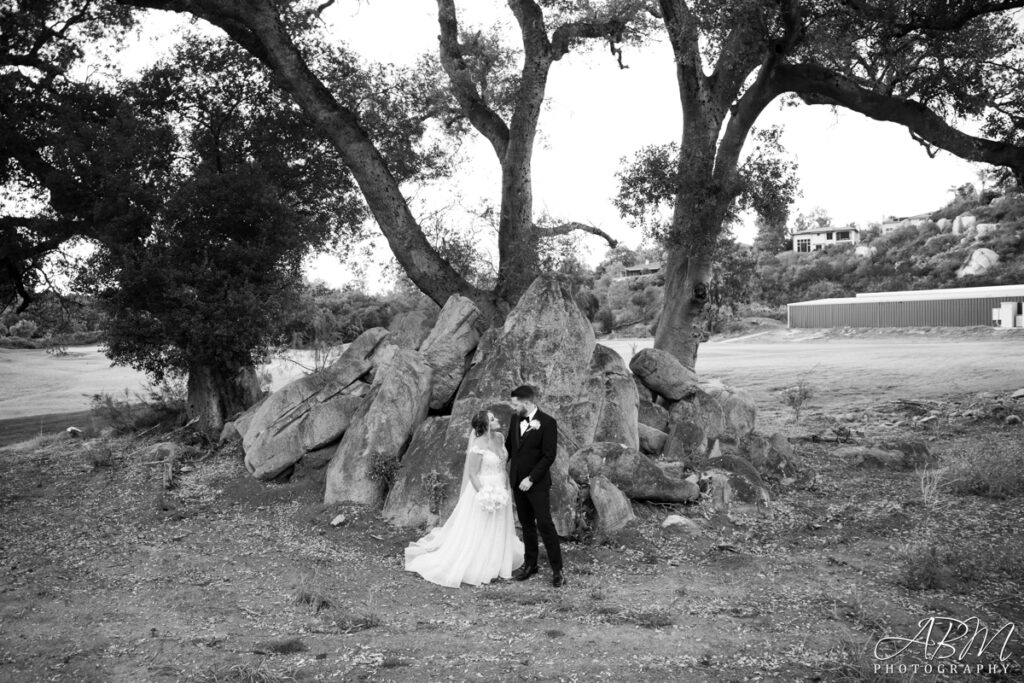 mount-woodson-wedding-photography-049-1-1024x683 Mount Woodson Castle | San Diego | Courtney + John's Wedding Photography