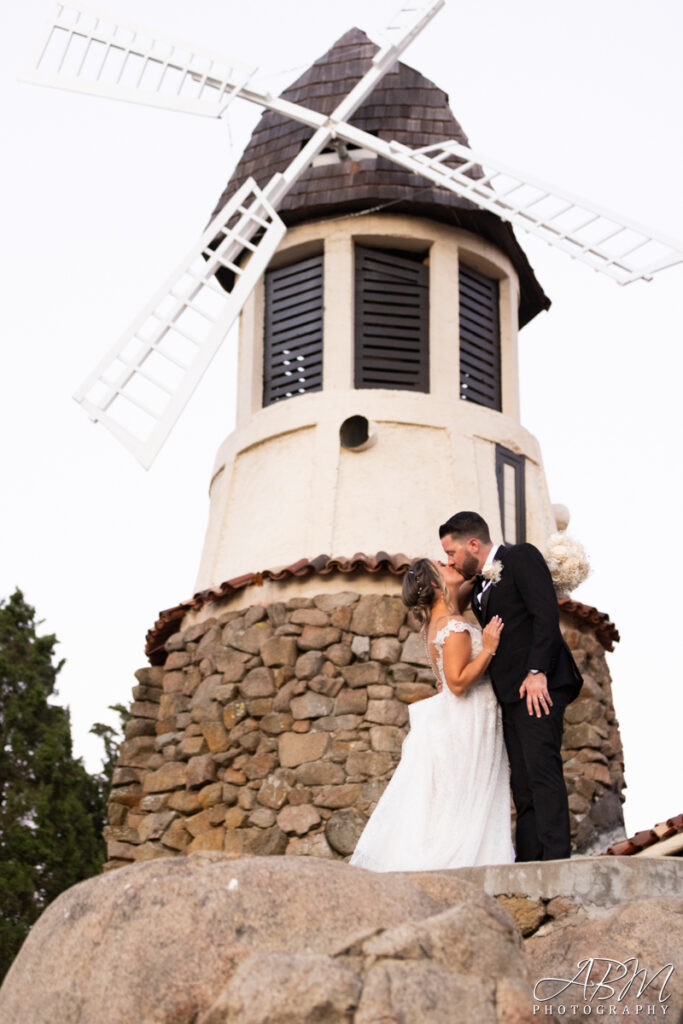mount-woodson-wedding-photography-054-2-683x1024 Mount Woodson Castle | San Diego | Courtney + John's Wedding Photography