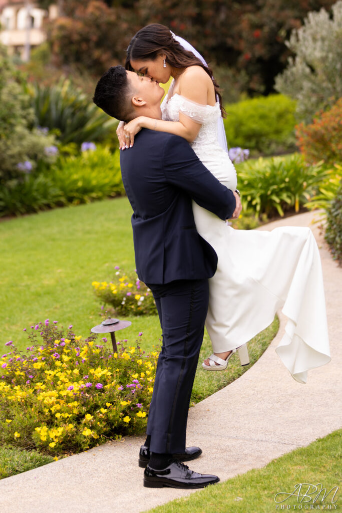 the-thursday-club-san-diego-wedding-photographer-10-683x1024 Thursday Club | Point Loma | Recent Best of Wedding Photography