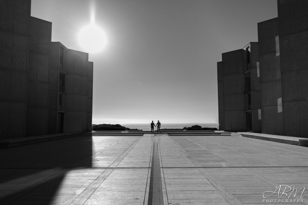 torrey-pines-reserve-engagement-photography-001-1-1024x683 Salk Institute & Torrey Pines State Reserve | San Diego | Ryan + Viet's Engagement Photography