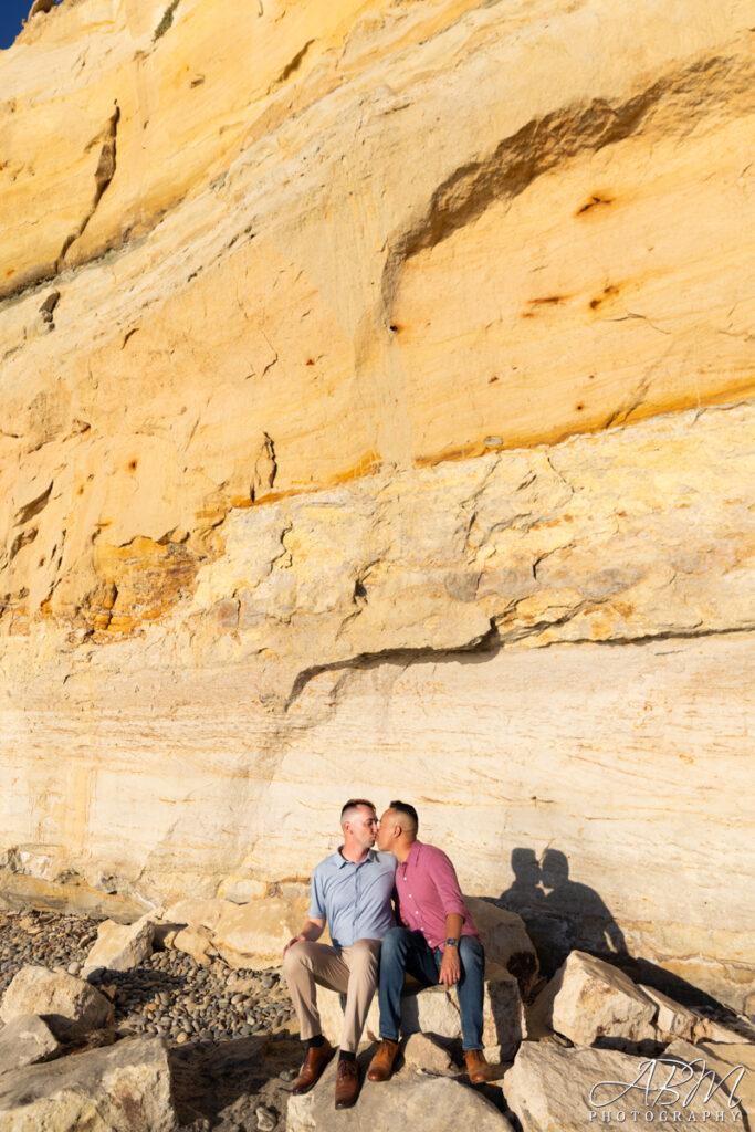 torrey-pines-reserve-engagement-photography-009-1-683x1024 Salk Institute & Torrey Pines State Reserve | San Diego | Ryan + Viet's Engagement Photography