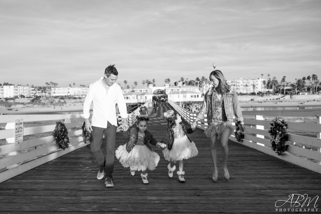 Crystal-Pier-Pacific-Beach-Family-Photography-009-1024x683 Crystal Pier | Pacific Beach | Family Session