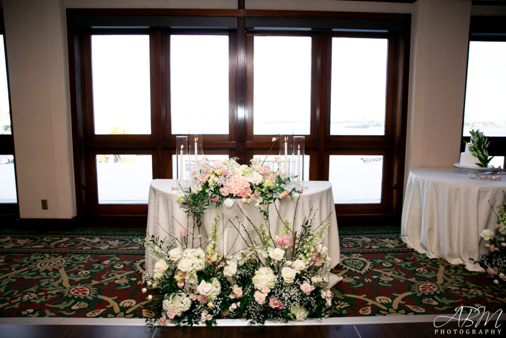 Catamaran-resort-mission-bay-wedding-photography-033-1024x683 Catamaran Resort Hotel and Spa | San Diego | Kateryna + Jeffrey's Wedding Photography