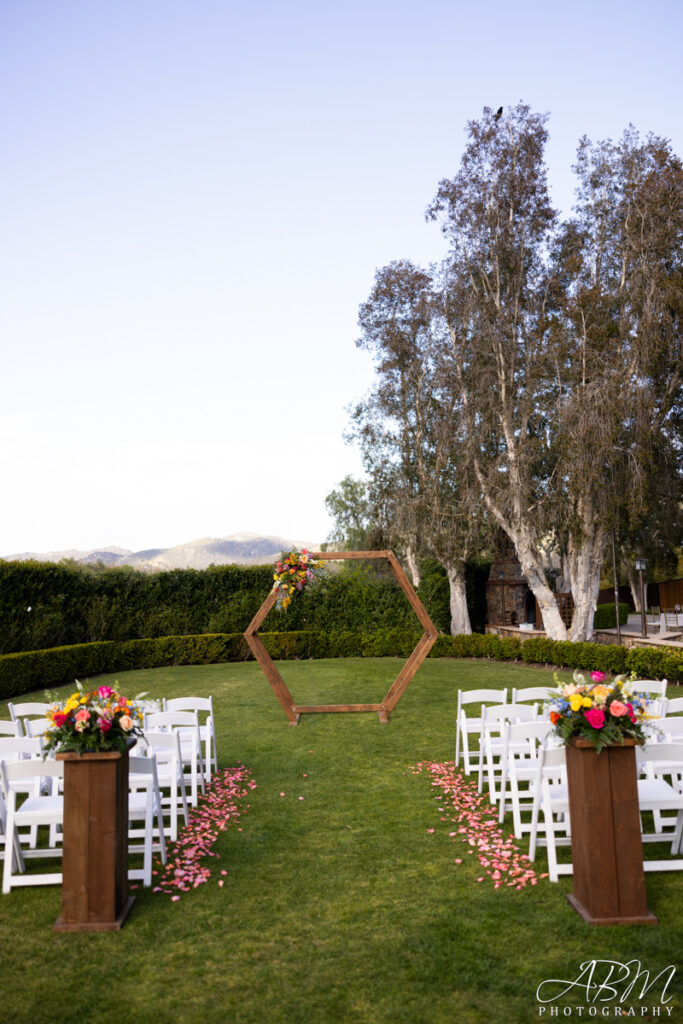 Twin-oaks-golf-course-san-diego-wedding-photography-030-1-683x1024 Twin Oaks Golf Course | San Marcos | Kimber + Bradley's Wedding Photography