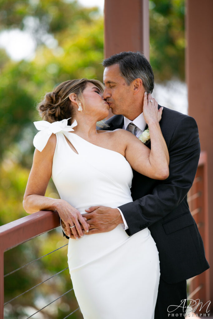 The-martin-johnson-house-la-jolla-wedding-photography-013-683x1024 Martin Johnson House | La Jolla | Pam + Jonathan's Wedding Photography