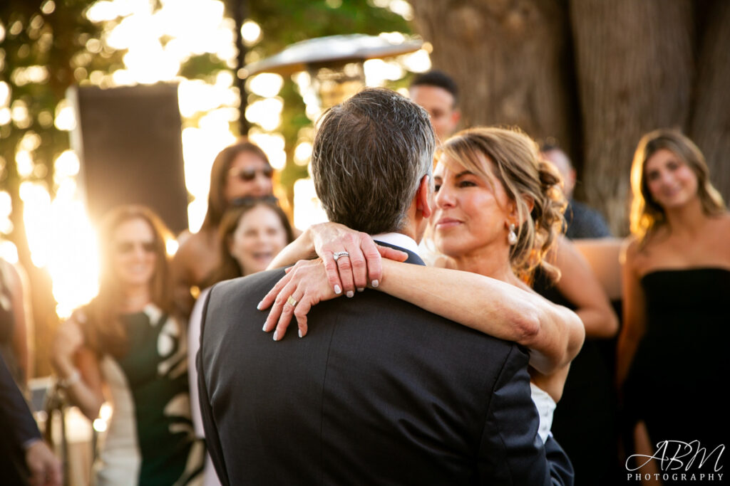 The-martin-johnson-house-la-jolla-wedding-photography-045-1024x683 Martin Johnson House | La Jolla | Pam + Jonathan's Wedding Photography